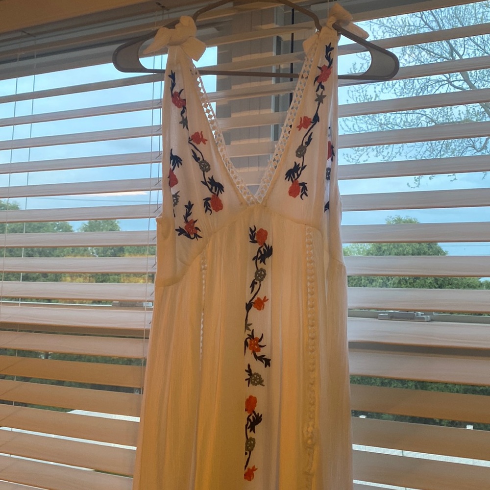 Jessica simple white summer dress